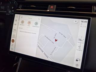 LAND ROVER Range Rover Velar usata, con Touch screen