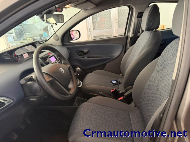 LANCIA Ypsilon usata, con ESP