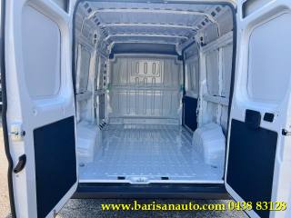 PEUGEOT Boxer usata, con Climatizzatore