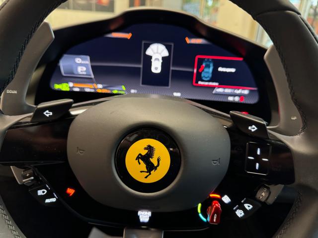 FERRARI 296 usata, con Leve al volante