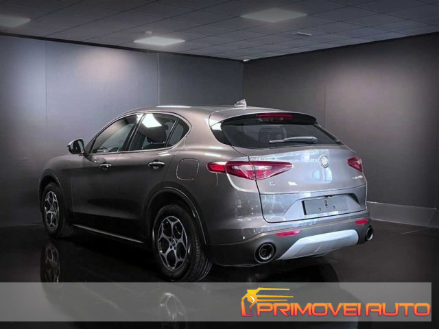 ALFA ROMEO Stelvio usata, con Autoradio digitale