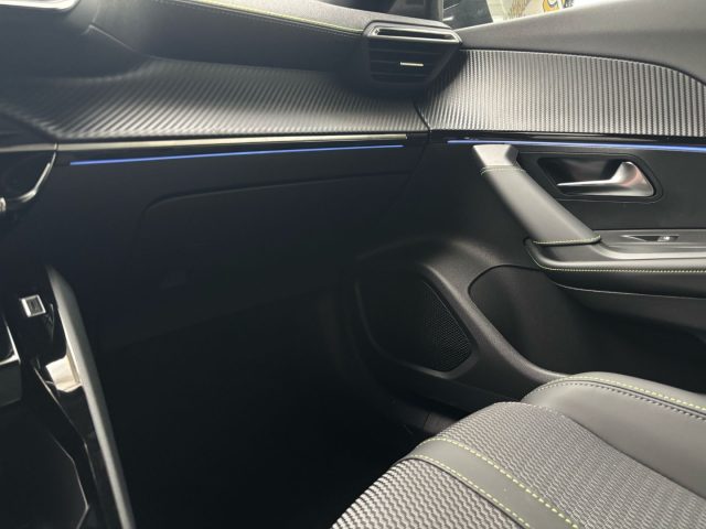 PEUGEOT 2008 usata, con Lettore CD