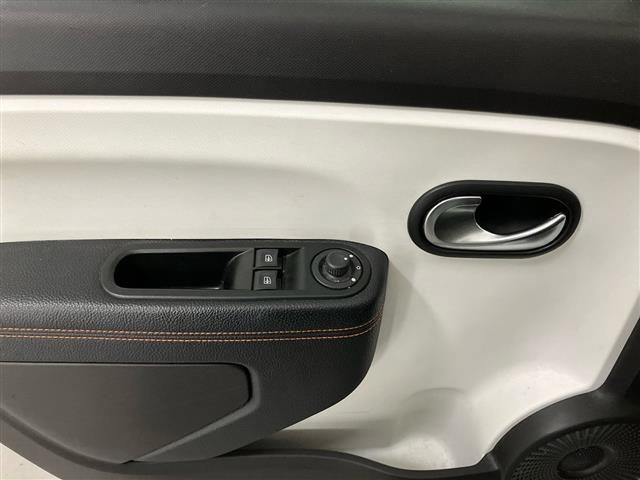 RENAULT Twingo usata 26