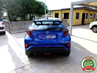 TOYOTA C-HR usata, con Autoradio