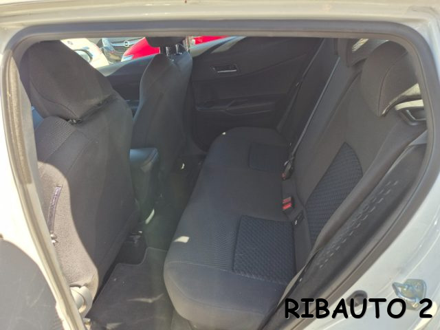 TOYOTA C-HR usata, con Controllo vocale