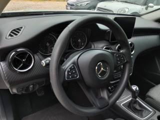 MERCEDES-BENZ GLA 180 usata, con Cronologia tagliandi