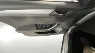 VOLKSWAGEN T-Roc usata, con Sedile posteriore sdoppiato