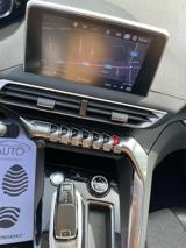 PEUGEOT 3008 usata, con Volante in pelle