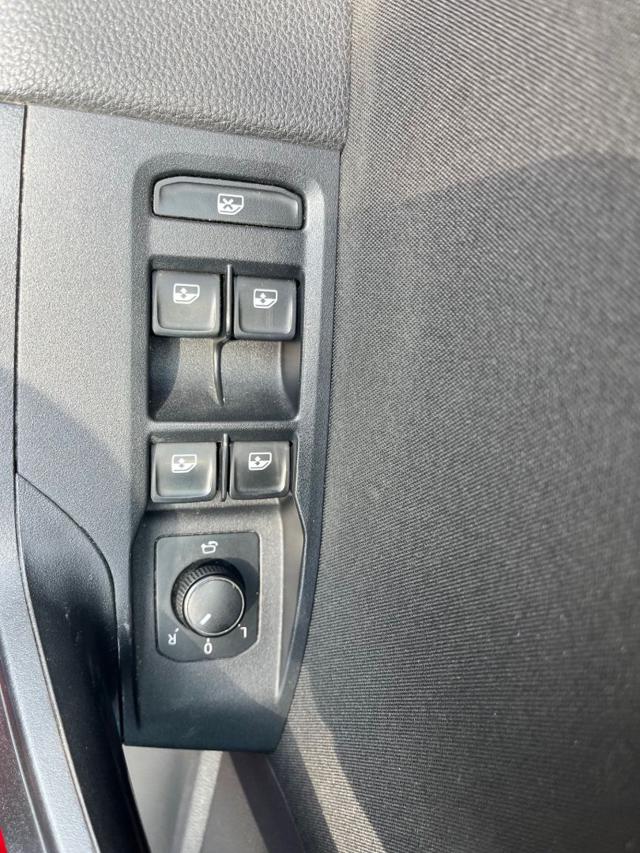 SEAT Arona usata, con Autoradio