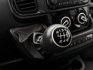 PEUGEOT Boxer usata, con Autoradio digitale