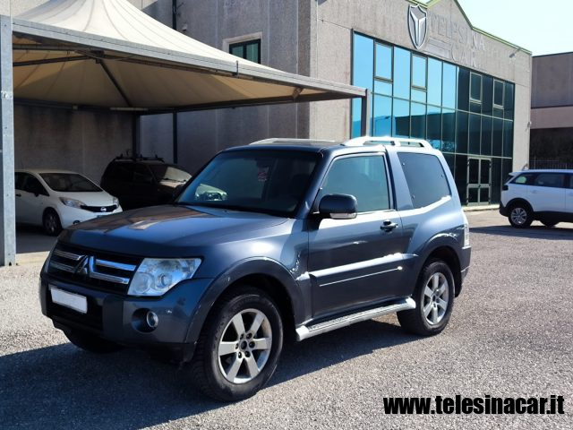 MITSUBISHI Pajero usata, con Airbag