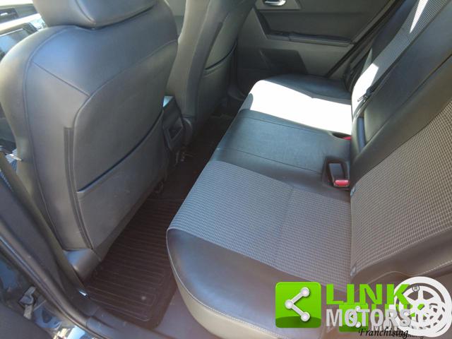 TOYOTA Auris usata 12