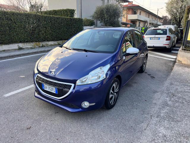 PEUGEOT 208 usata, con Airbag