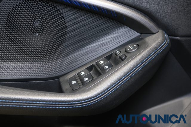 BMW 220 usata, con Sensori di parcheggio anteriori