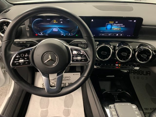 MERCEDES-BENZ A 180 usata, con Touch screen
