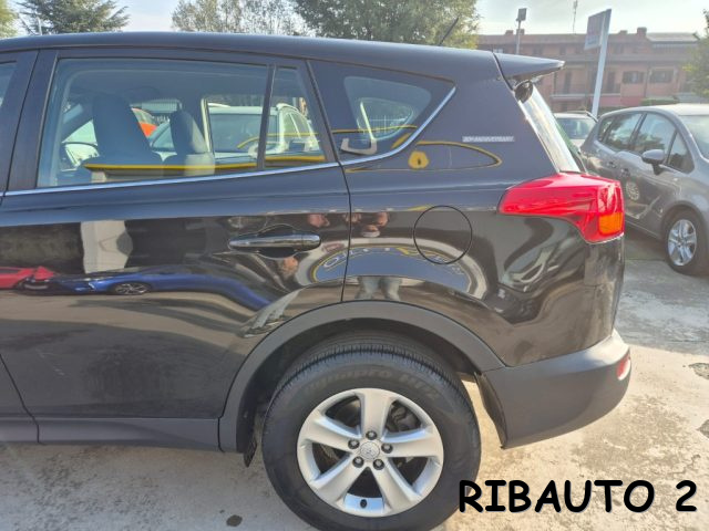 TOYOTA RAV 4 usata, con Fendinebbia