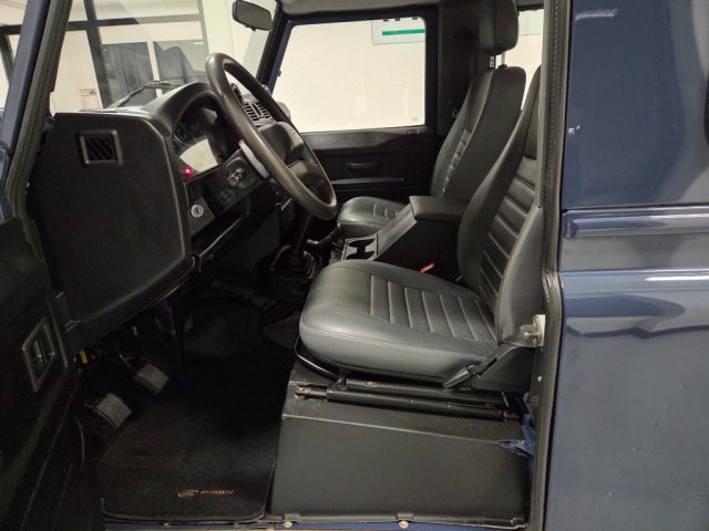 LAND ROVER Defender usata, con Servosterzo