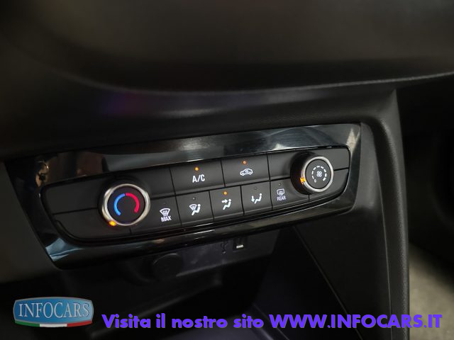 OPEL Corsa usata, con USB