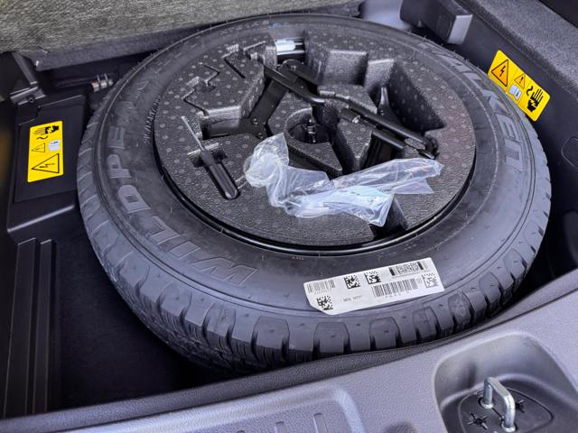 JEEP Compass usata, con Autoradio digitale