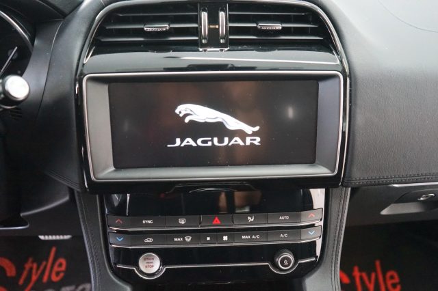 JAGUAR F-Pace usata, con Fari Xenon