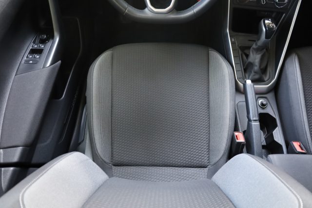 VOLKSWAGEN Taigo usata, con Touch screen