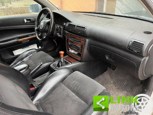 VOLKSWAGEN Passat usata, con Autoradio