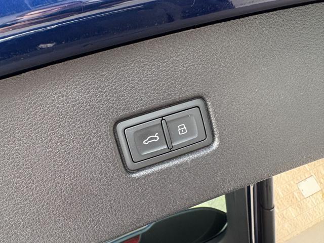 AUDI Q5 usata, con Sensori di parcheggio anteriori