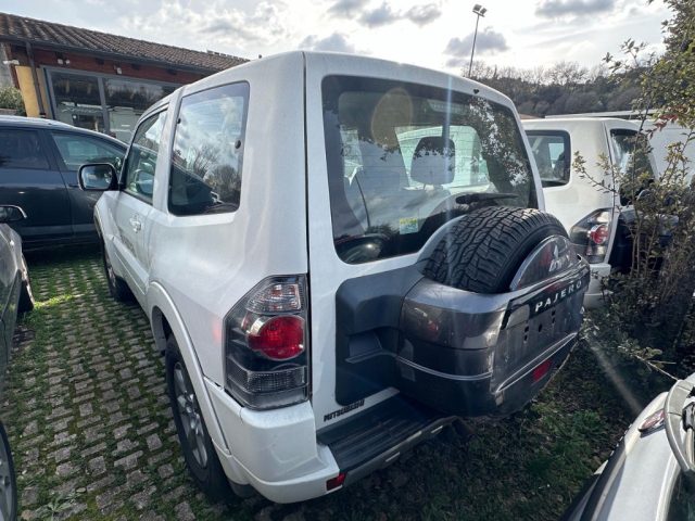MITSUBISHI Pajero usata, con Airbag