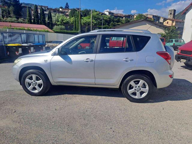 TOYOTA RAV 4 MY23 usata, con Autoradio