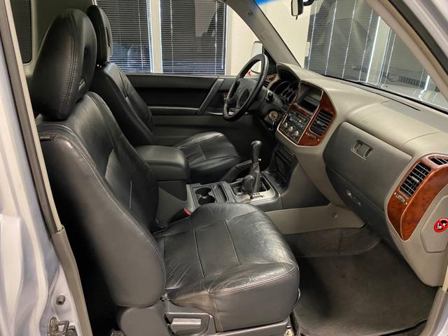 MITSUBISHI Pajero usata, con Chiusura centralizzata