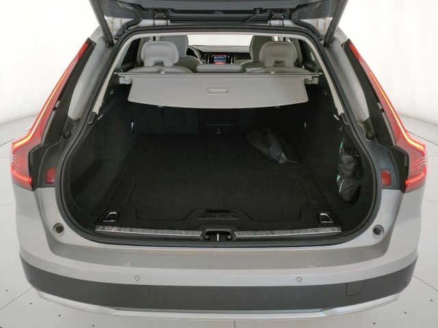 VOLVO V90 Cross Country usata, con Vetri oscurati
