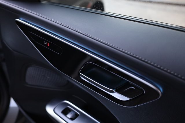 MERCEDES-BENZ C 300 usata 160