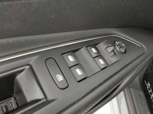 PEUGEOT 3008 usata, con Sistema di navigazione