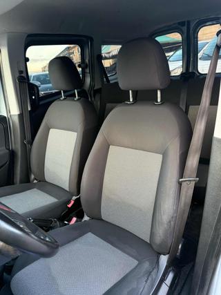 FIAT Doblo usata, con Specchietti laterali elettrici