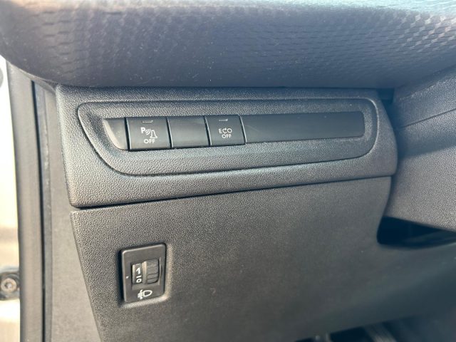 PEUGEOT 208 usata, con Specchietti laterali elettrici