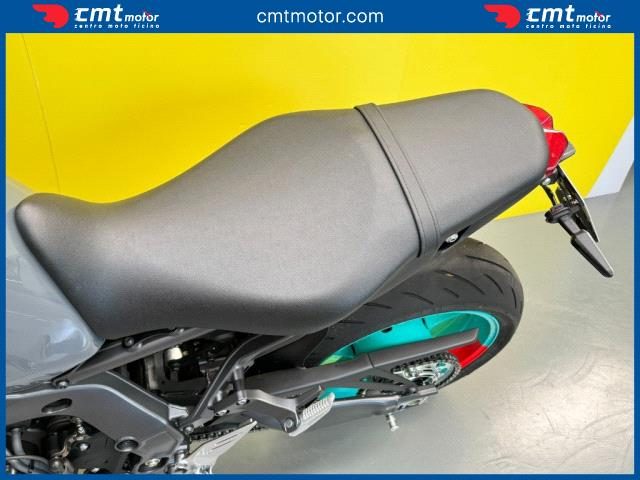 YAMAHA MT-09 usata 4