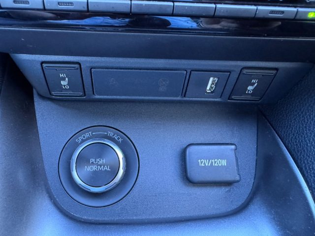 TOYOTA Yaris usata, con Lettore CD