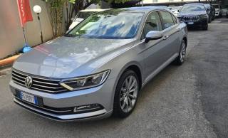 VOLKSWAGEN Passat usata, con Airbag