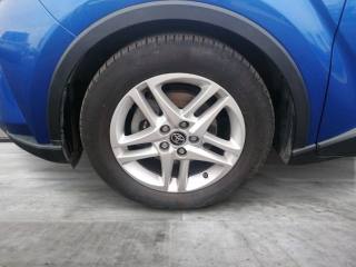 TOYOTA C-HR usata, con Autoradio digitale