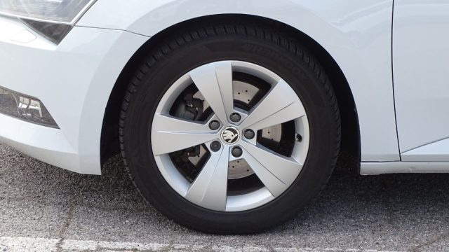 SKODA Superb usata, con USB
