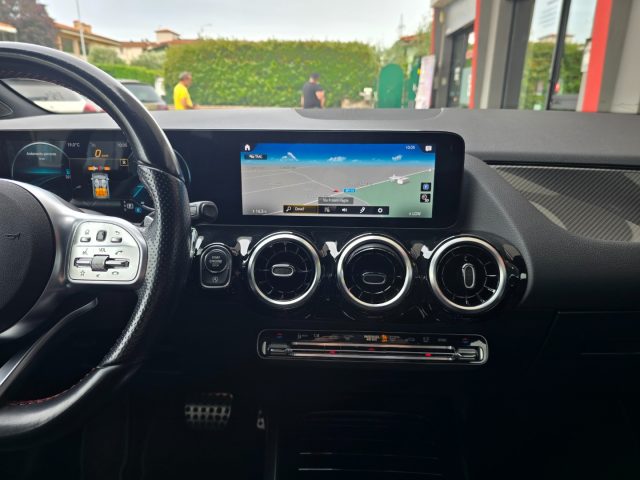 MERCEDES-BENZ GLA 200 usata, con Vetri oscurati