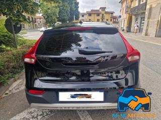 VOLVO V40 Cross Country usata, con Alzacristalli elettrici