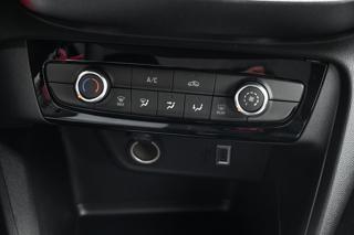 OPEL Corsa usata, con Touch screen