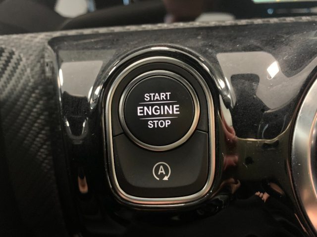 MERCEDES-BENZ A 180 usata, con MP3