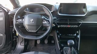 PEUGEOT 2008 usata, con Boardcomputer