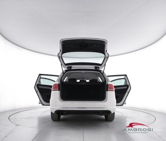 VOLKSWAGEN Passat usata 6
