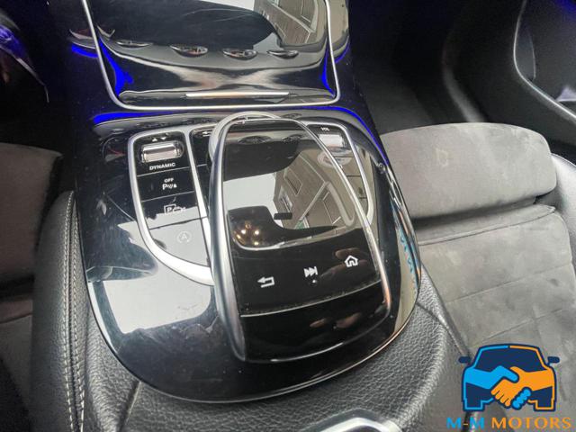 MERCEDES-BENZ E 220 usata, con Luci diurne LED