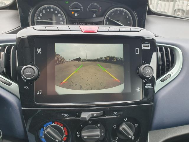 LANCIA Ypsilon usata, con Park Distance Control