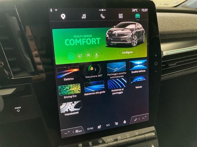 RENAULT Megane usata, con USB