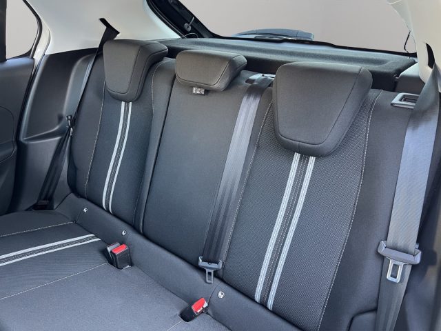 OPEL Corsa usata, con Cruise Control